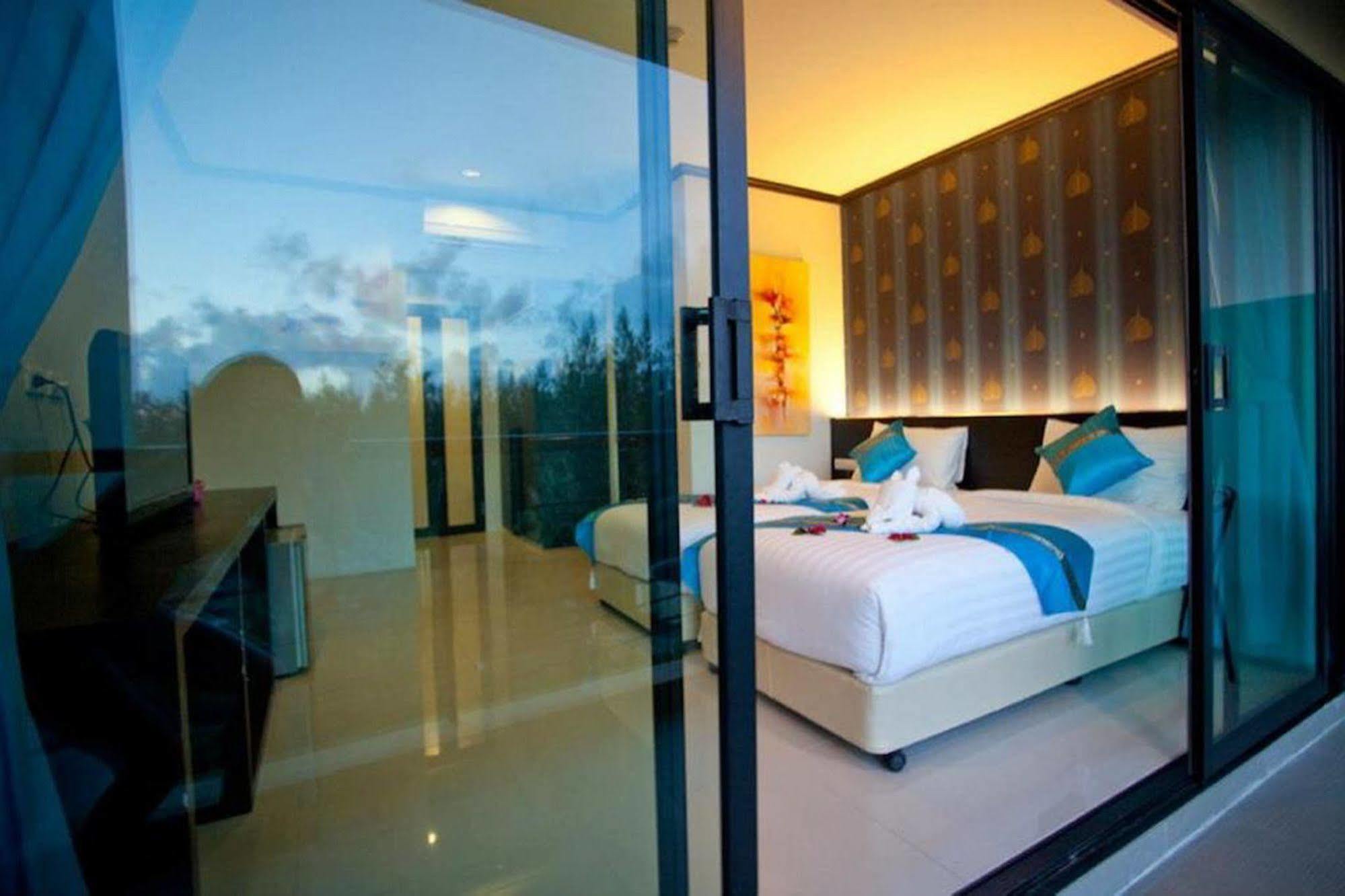 Kata Green Beach Hotel Extérieur photo