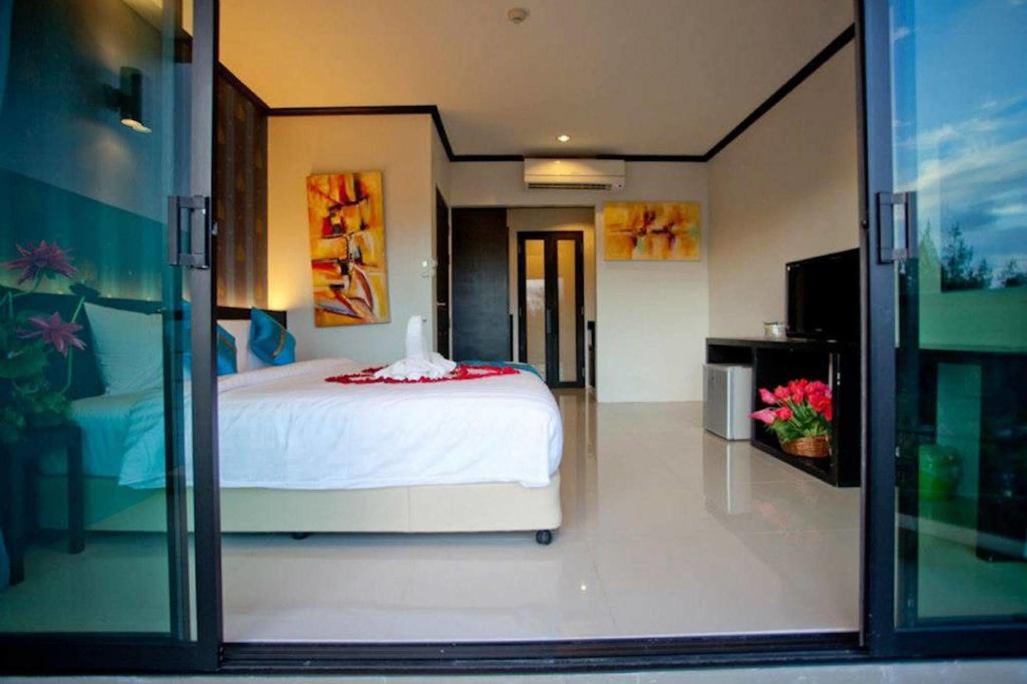 Kata Green Beach Hotel Extérieur photo
