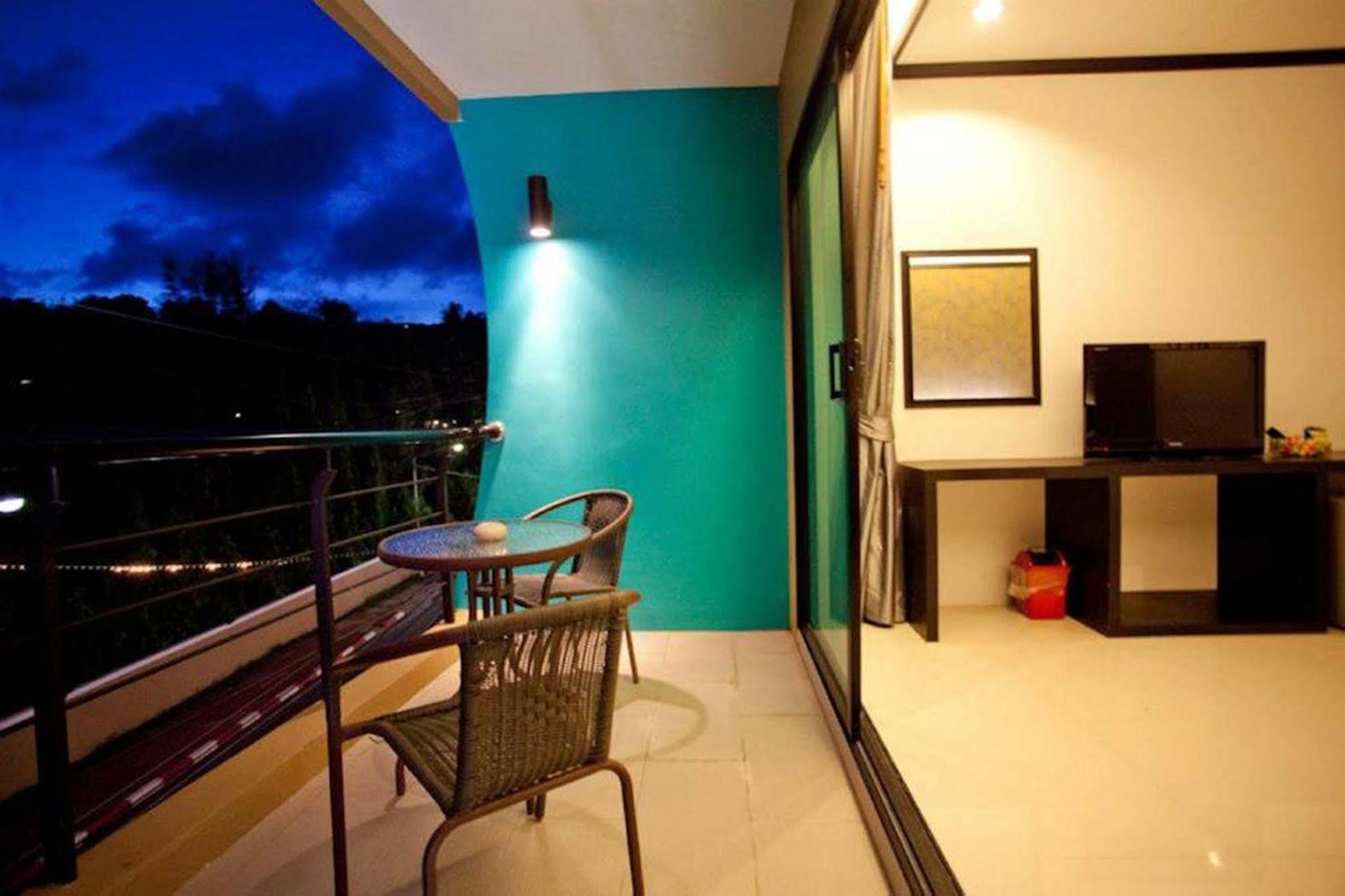 Kata Green Beach Hotel Extérieur photo