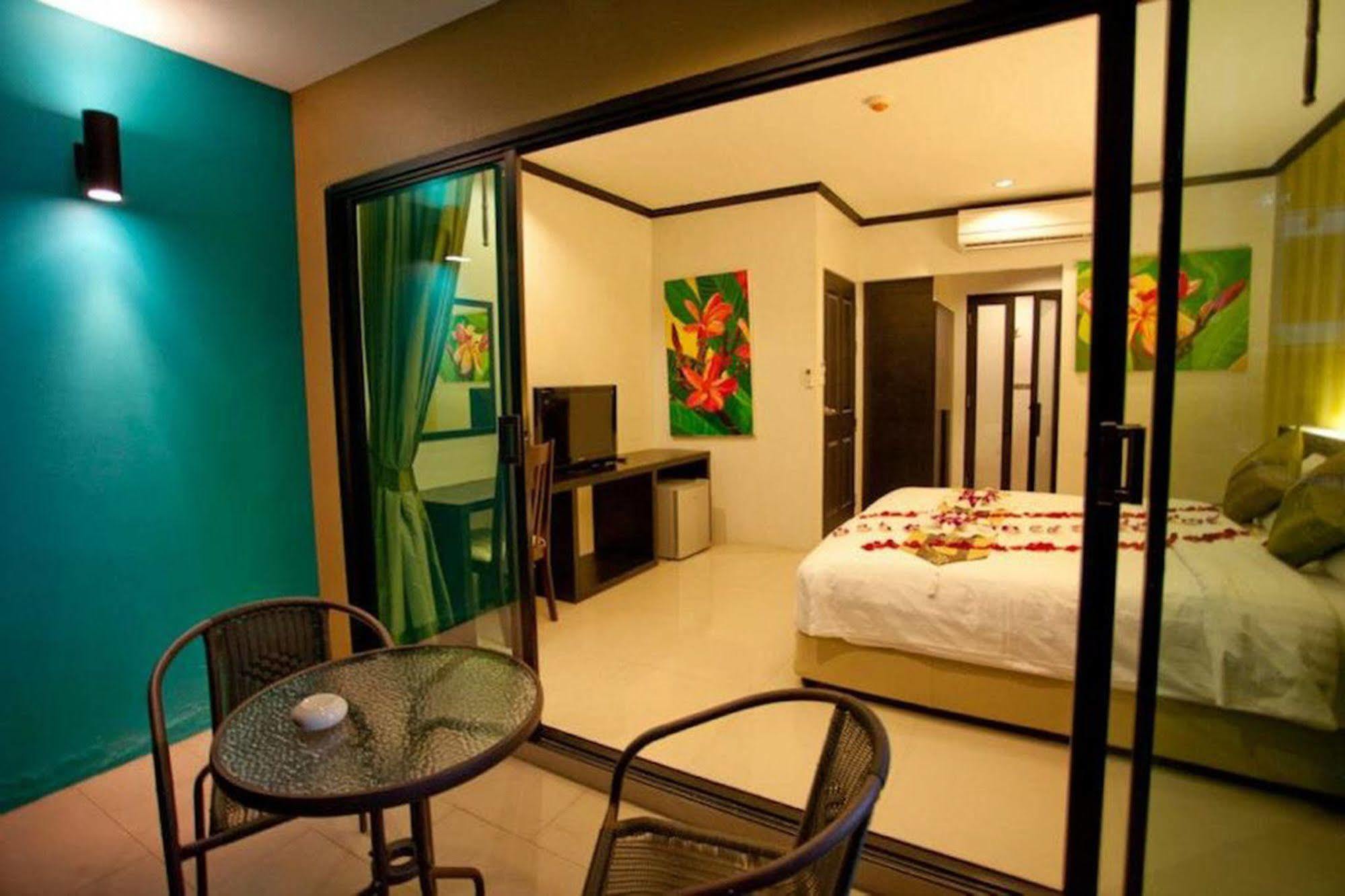 Kata Green Beach Hotel Extérieur photo